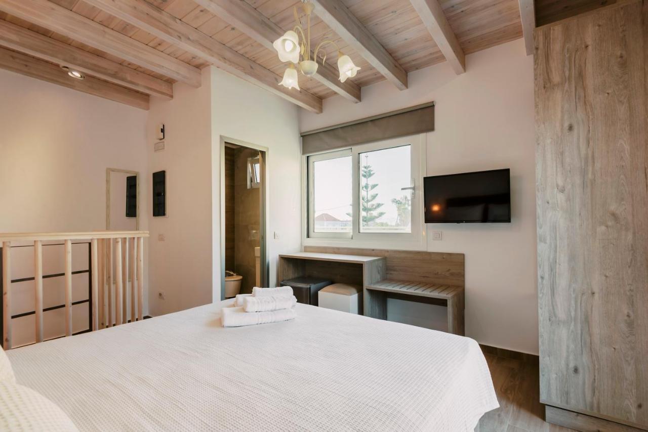 Myrovolos Luxury Suites *