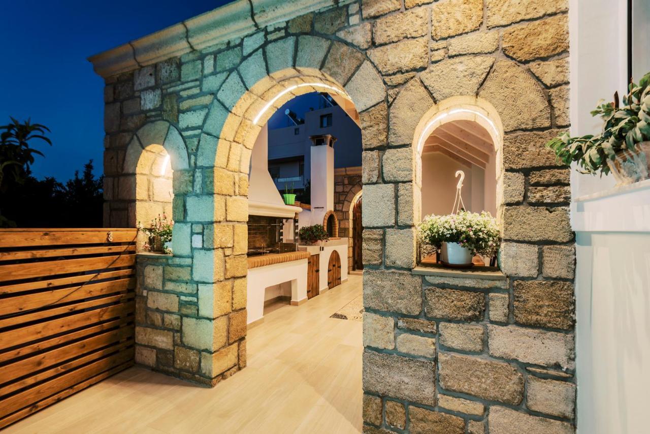 Myrovolos Luxury Suites