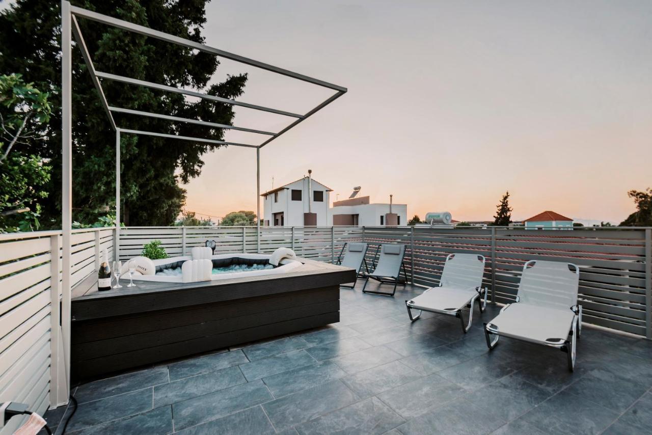 Myrovolos Luxury Suites Vilă