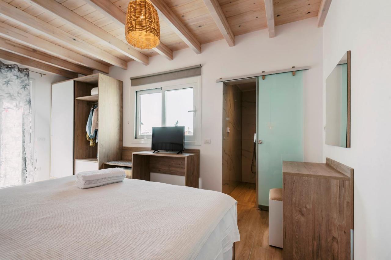 Vilă Myrovolos Luxury Suites *