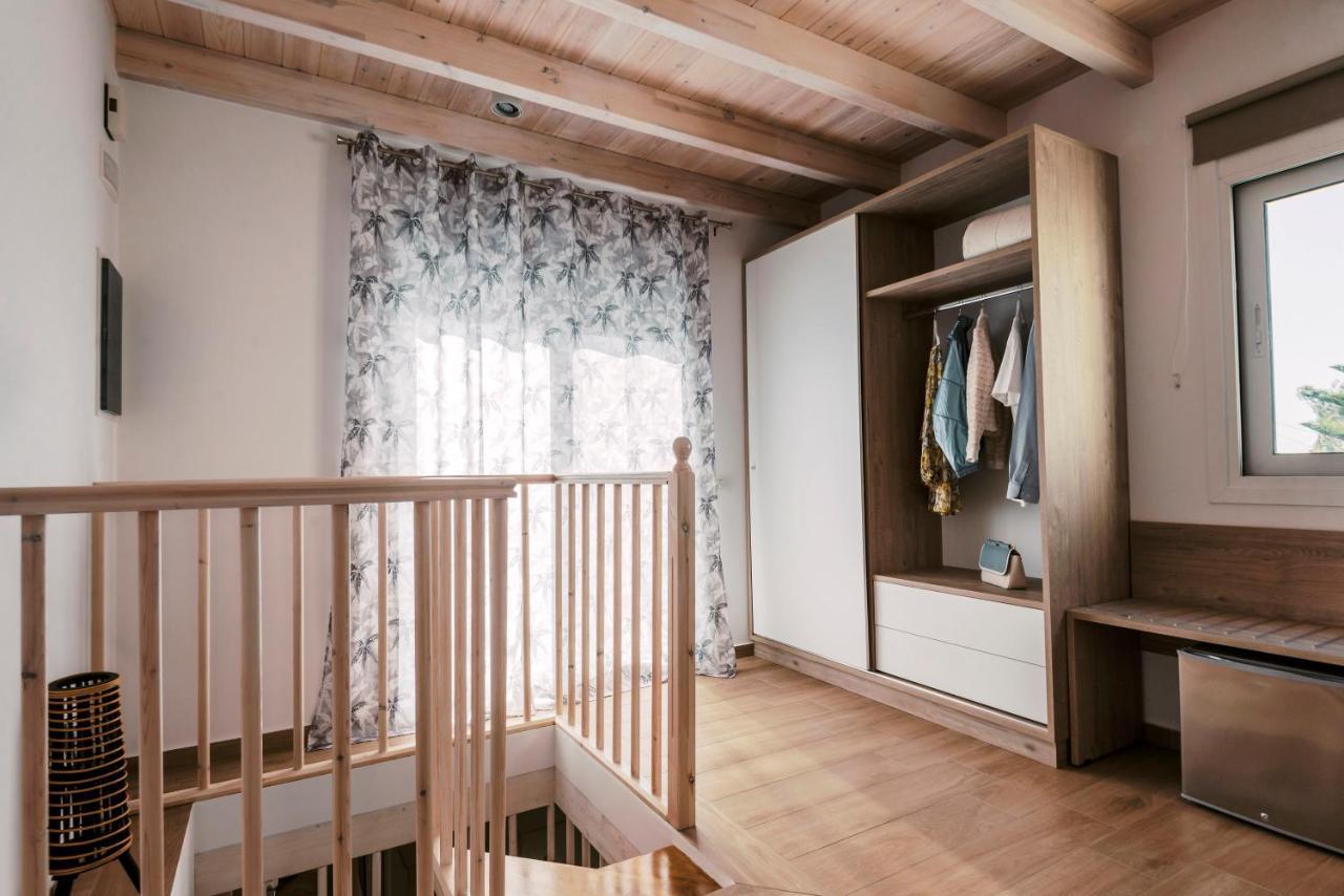 Myrovolos Luxury Suites Vilă *