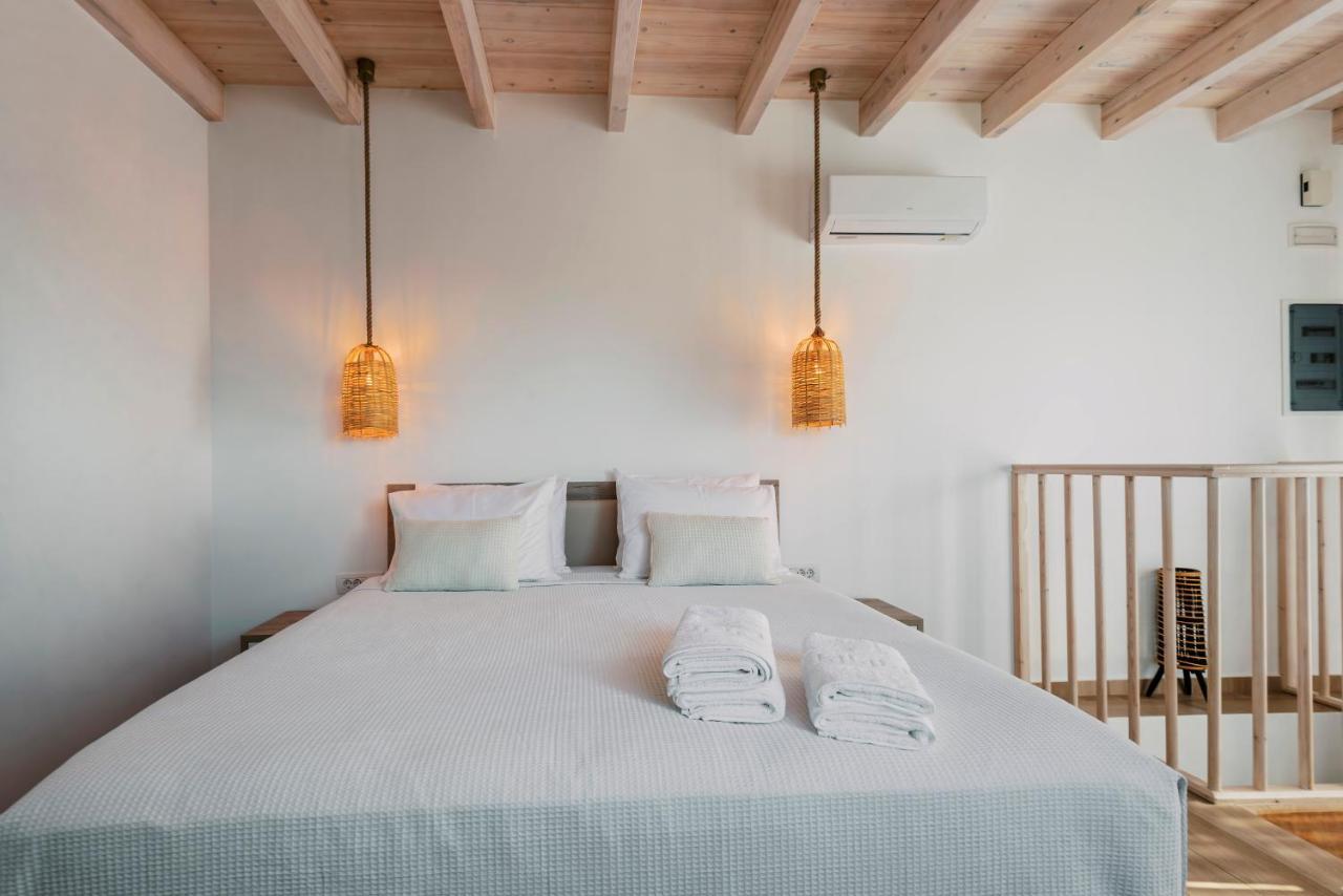 Myrovolos Luxury Suites