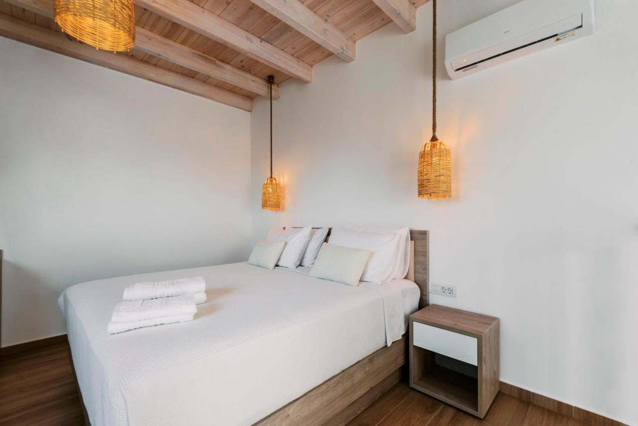 Myrovolos Luxury Suites *