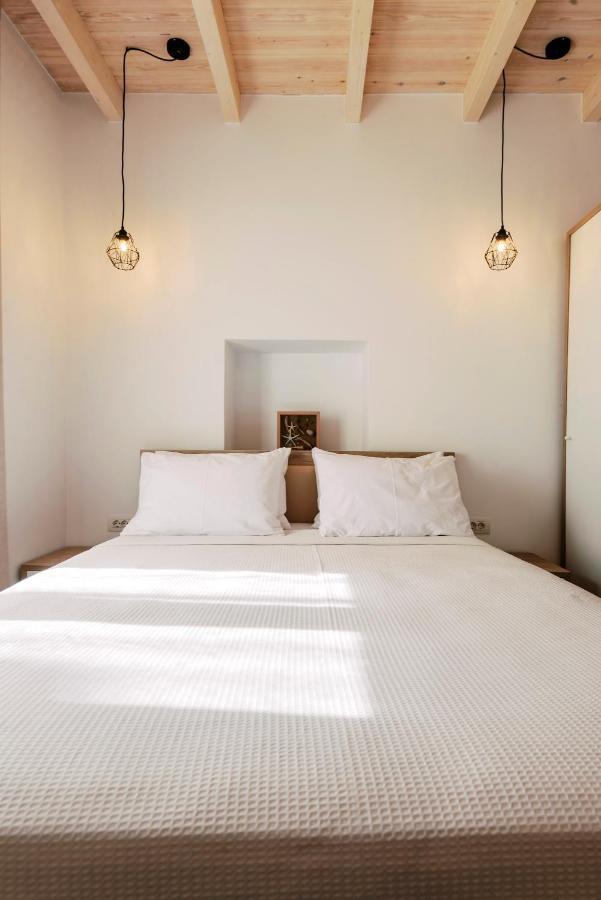 Myrovolos Luxury Suites